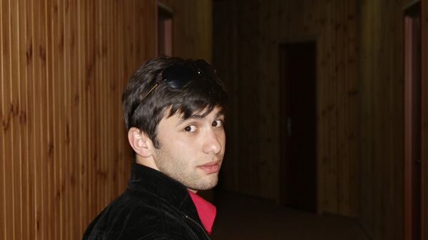  ,   Rusik, 35 ,  