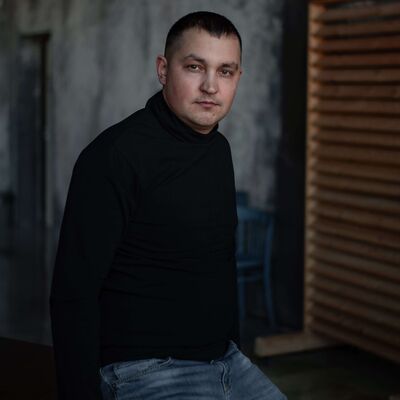   ,   Viktor, 31 ,   