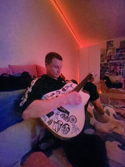  ,   Levan, 26 ,   c , 