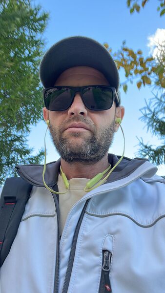  -,   Maxim, 37 ,   ,   , c 