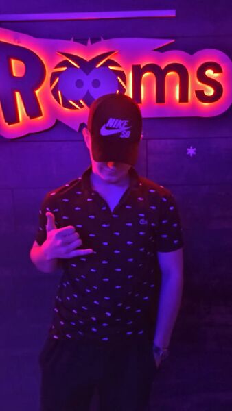  ,   Artyom, 21 ,   ,   , c , 