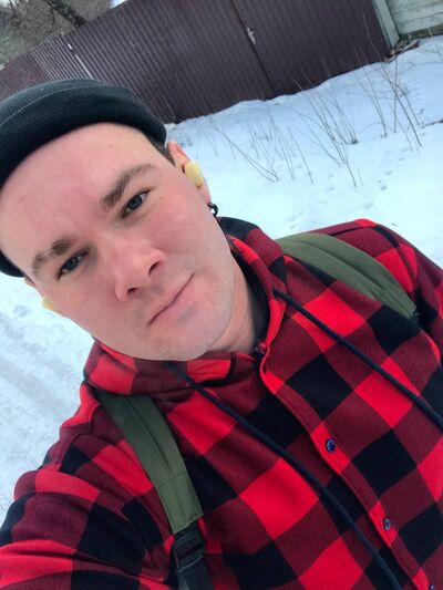  ,   Sasha, 26 ,   c 