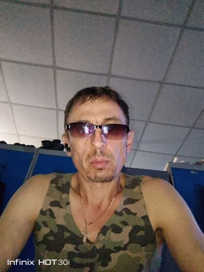  ,   Mloy, 49 ,   ,   