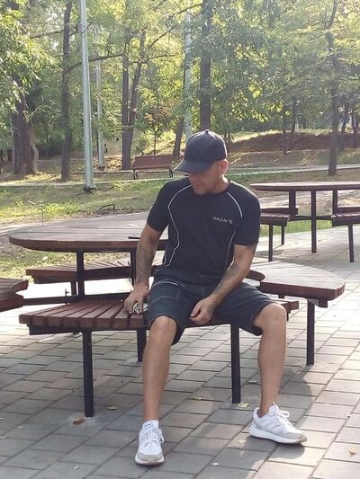  ,   Ruslan, 48 ,   ,   