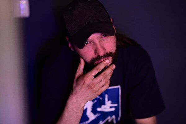  ,   Dan, 28 ,   ,   