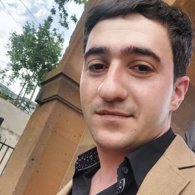 ,   Armen, 34 ,   ,   