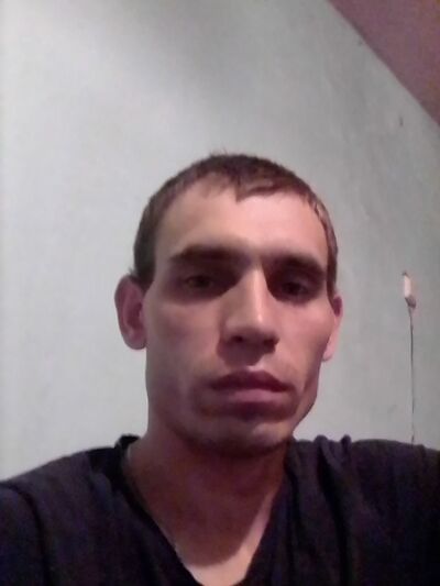 ,   Sergei, 33 ,   ,   