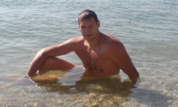  ,   Daniil Niki, 46 ,   ,   , c 