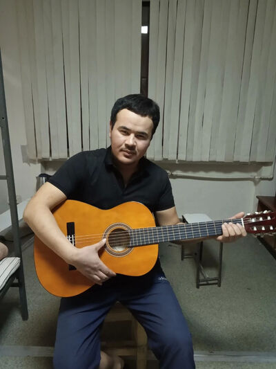  ,   Shoxa, 32 ,   ,   , c 