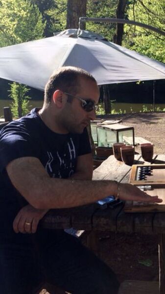  --,   Artur, 37 ,   ,   , c , 