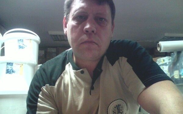  ,   Eduard, 53 ,   