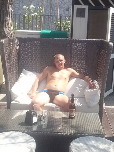  ,   Anton, 42 ,   ,   , c 