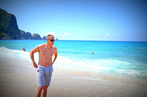  ,   ARTUR, 42 ,   