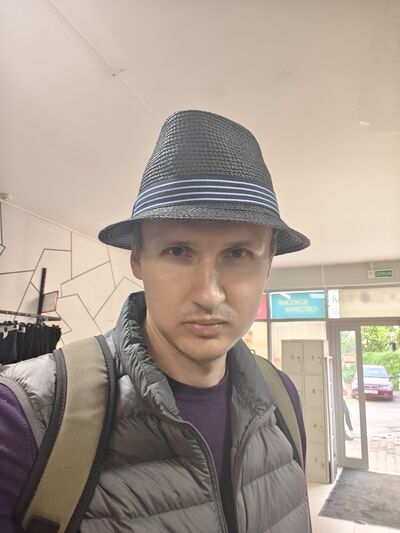  ,   Artem, 39 ,   ,   