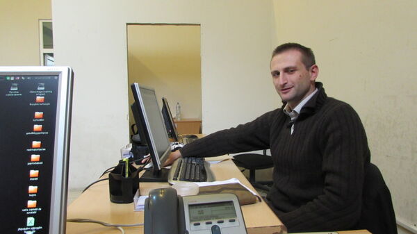  ,   Karlo, 40 ,   ,   , c 