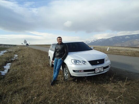  ,   Armen, 41 ,     , c 