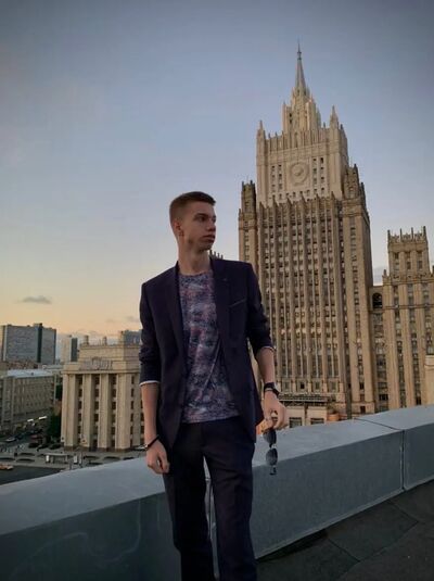  ,   Valery, 22 ,   ,   , c 