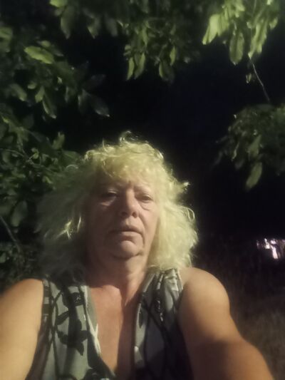  ,   Larisa, 57 ,   c 