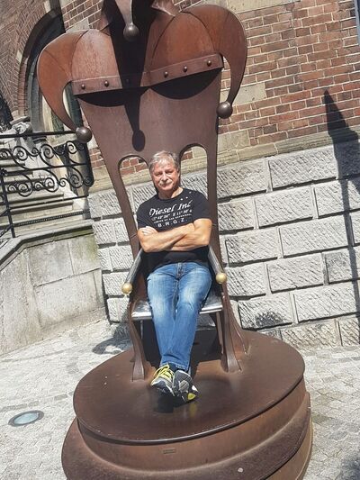  Dinslaken,   Anton, 64 ,   