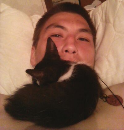 ,   Artur, 29 ,  