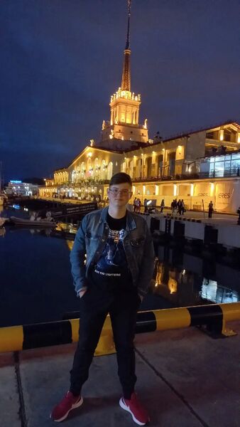  ,   Artyom, 21 ,   ,   , c 