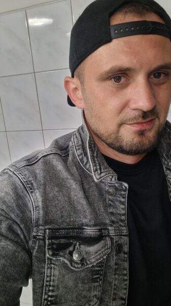  ,   Andrej, 31 ,   ,   