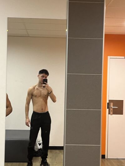  ,   Henrik, 24 ,   ,   