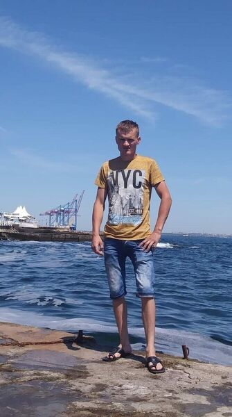  ,   Ruslan, 32 ,   ,   