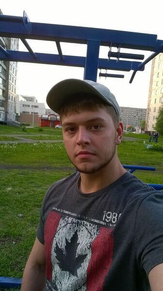  ,   Roman, 32 ,   