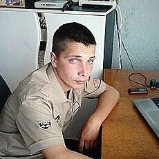  6686596  Viktor, 32 ,    
