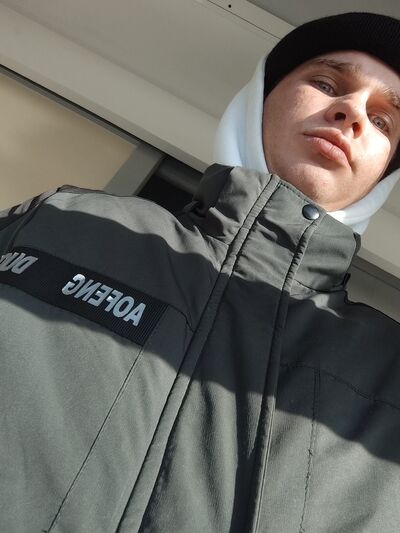  ,   Ruskan, 23 ,   