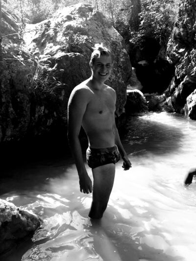  ,   Igor, 25 ,   ,   , c 