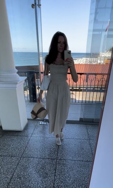  ,   Victoria, 45 ,   c 