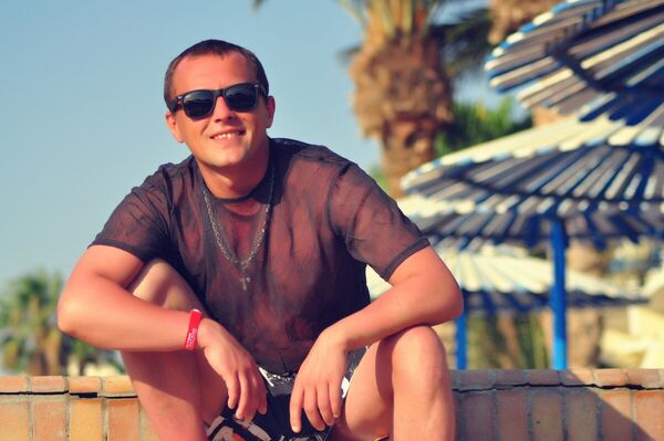  ,   Aleks, 41 ,   ,   , c 