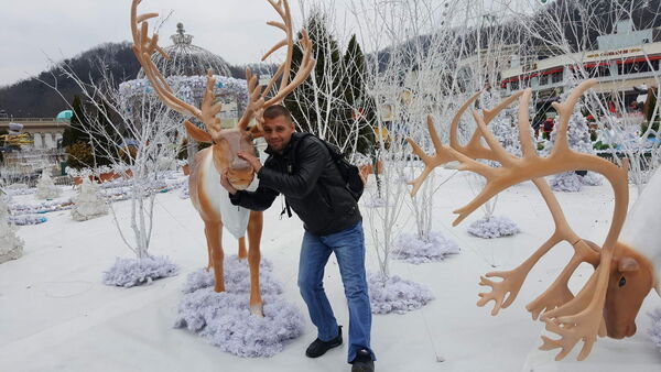  ,   Denis, 40 ,   ,   