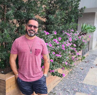  ,   Eric ben, 50 ,   ,   
