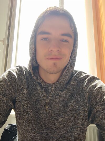  ,   Zoltan, 24 ,   