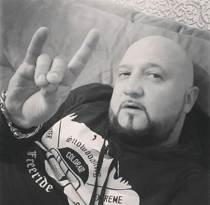 ,   Ruslan, 40 ,   ,   , c 