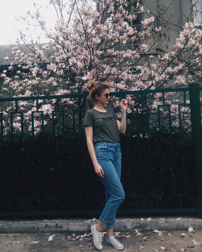  ,   Kitty, 27 ,   ,   , c 