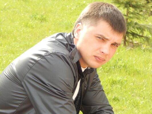  ,   Denis, 39 ,  
