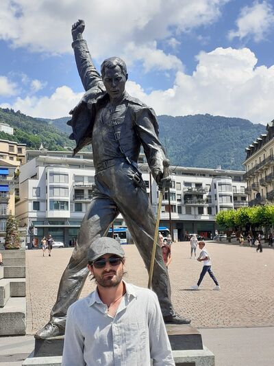  Le Mont-sur-Lausanne,   Lasha, 31 ,   ,   , c 