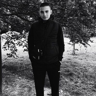  ,   Mihail, 22 ,  