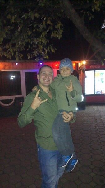  ,   Leonid, 36 ,  