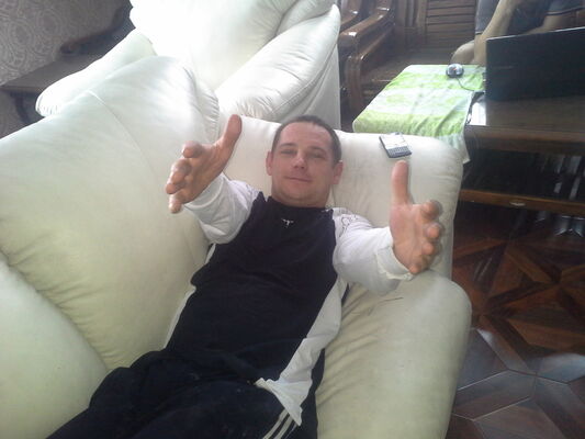  ,   Alex, 40 ,   