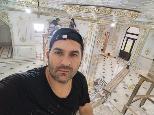  ,   Elnur, 42 ,   ,   