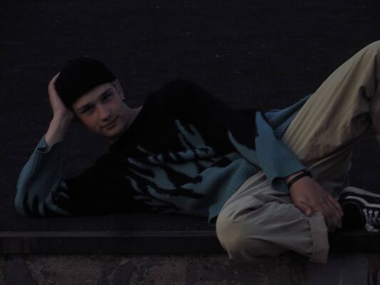  -,   Kosta, 19 ,   ,   