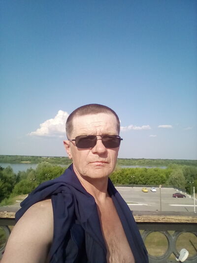  ,   Leonid, 54 ,  