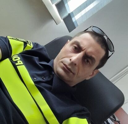  ,   Dan Gruzin, 36 ,     , c 