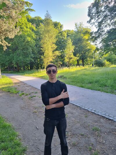  ,   Raul, 21 ,   ,   