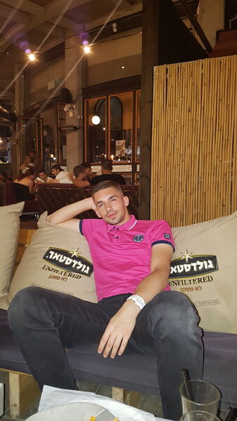  ,   Max, 34 ,   